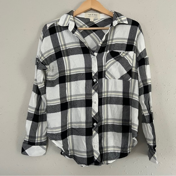 cloth & stone Tops - Cloth & Stone Anthropologie Soft Flannel Plaid White Black Yellow Casual Comfy